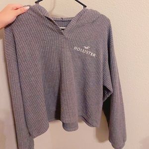 hollister cropped sweater